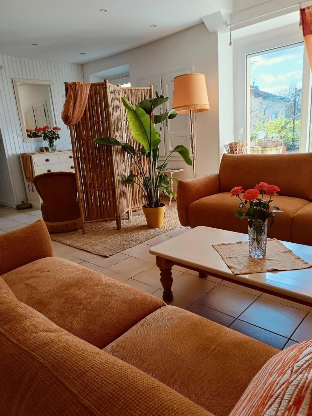 'Quelle Belle Vue' Chambre D'Hote Конфолан Екстер'єр фото
