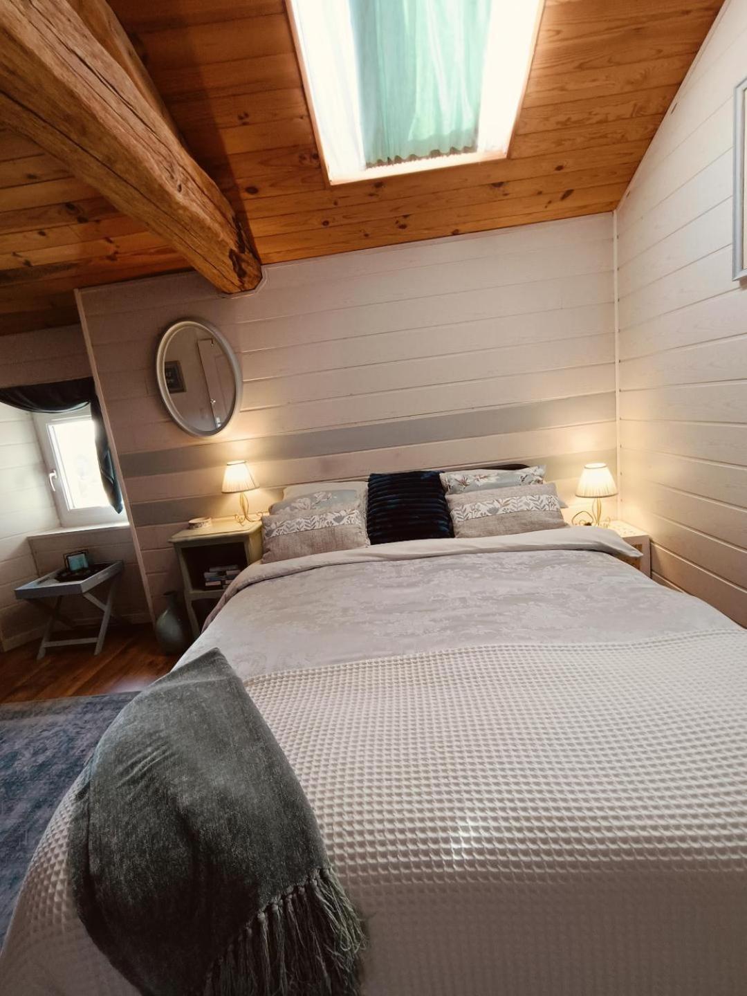 'Quelle Belle Vue' Chambre D'Hote Конфолан Екстер'єр фото